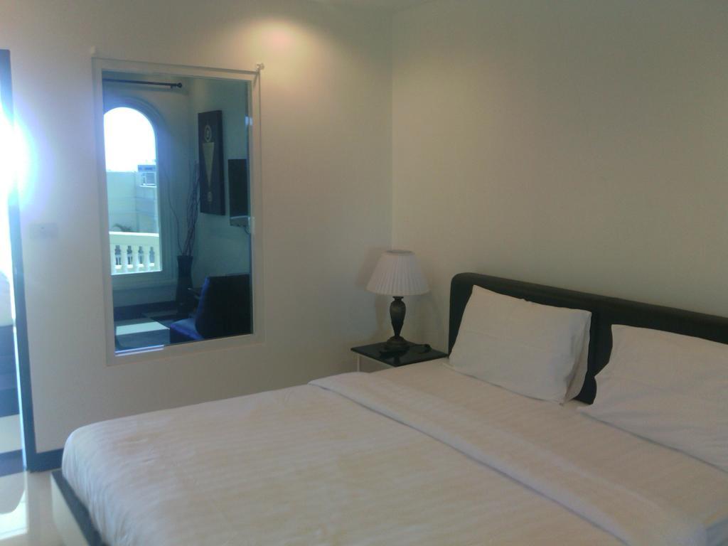 Eden Resort Karon Quarto foto